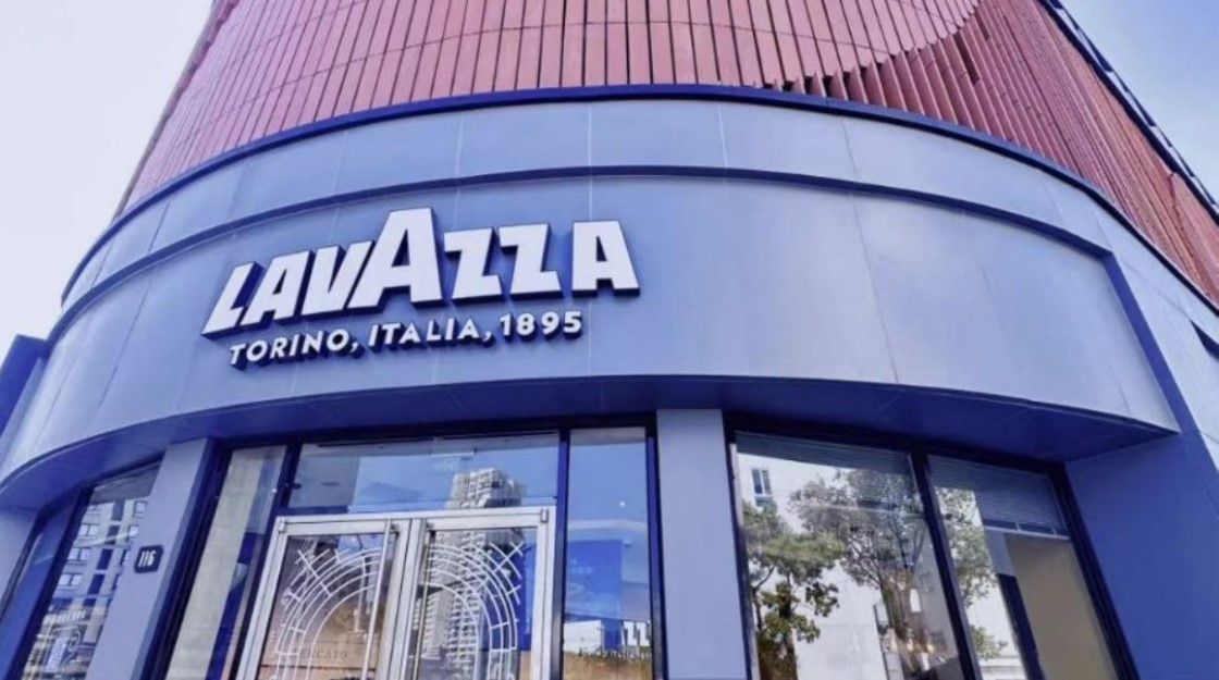 探店 | 携手LAVAZZA，以百年Espresso浓缩咖啡技艺呈现一杯“路易波士茶拿铁”